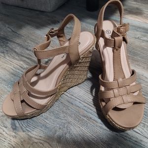Top Moda tan wedges
